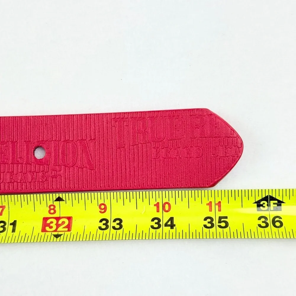 True Religion Mens Red Belt Textured Logo Roller Buckle Faux Leather Size 28 NWT